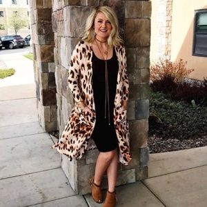 LuLaRoe XL Leopard Sarah Duster